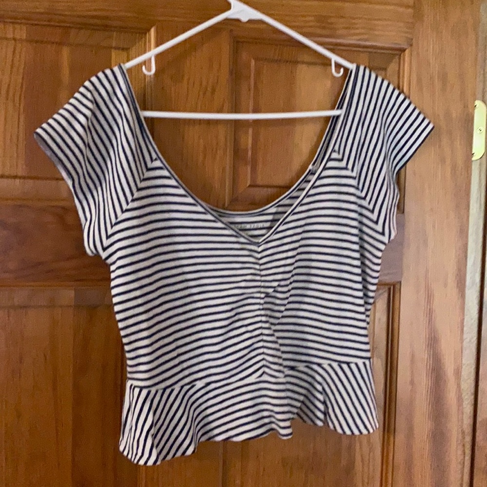 American eagle crop top